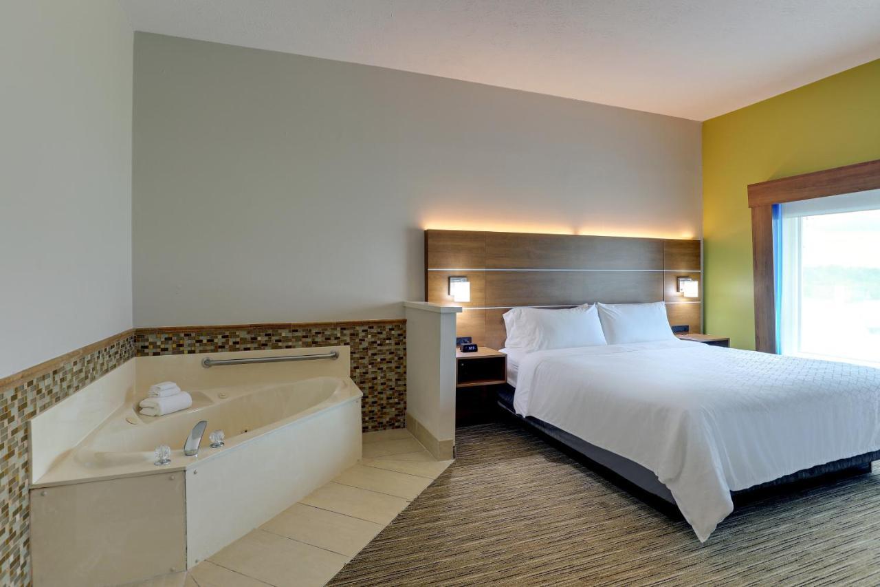 Express By Ihg Hotel