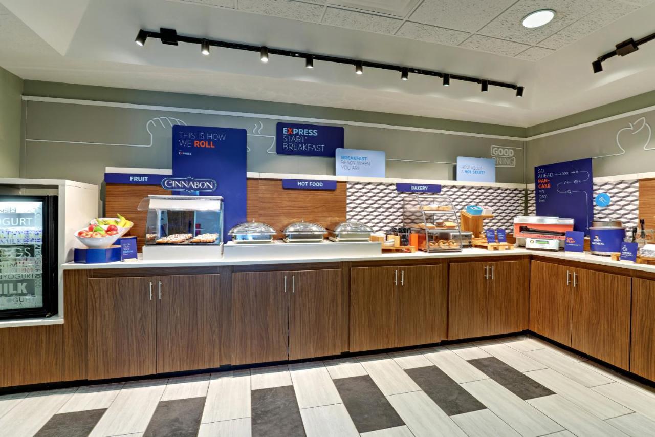 Express By Ihg Hotel 2*