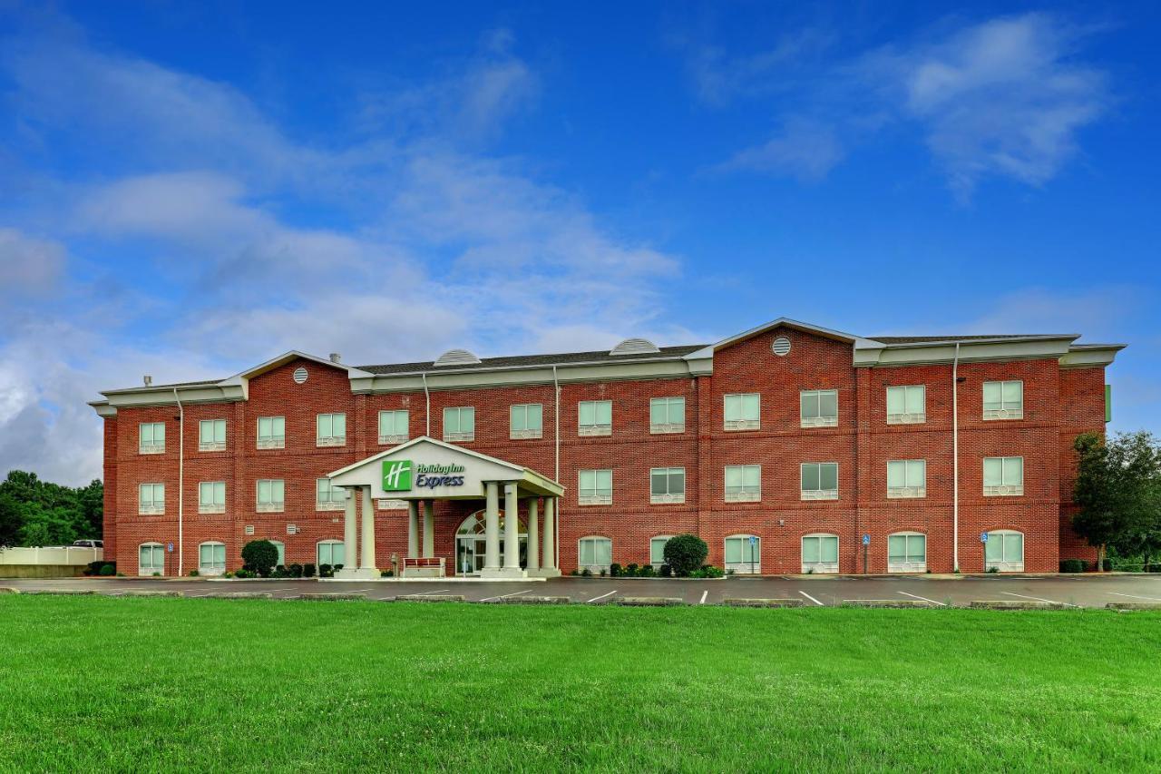 Express By Ihg Hotel 2*